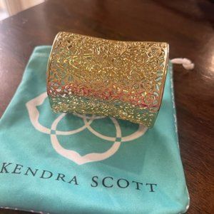 Kendra Scott Cuff Bracelet - Gold color metal